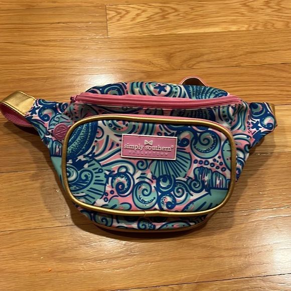 Simply Southern Handbags - Simply southern collection Fanny pack .